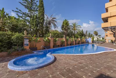 Middle Floor Apartment in El Paraiso