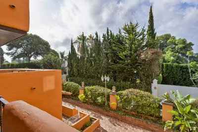 Middle Floor Apartment in El Paraiso