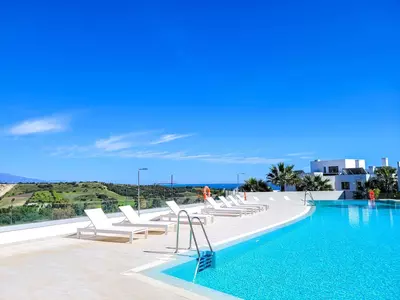 Middle Floor Apartment in Estepona