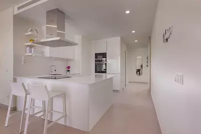 Middle Floor Apartment in Estepona