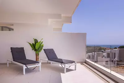 Middle Floor Apartment in Estepona
