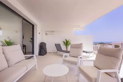 Middle Floor Apartment in Estepona