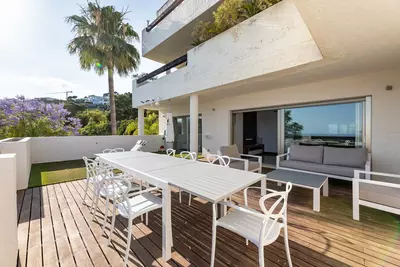 Middle Floor Apartment in Benahavís