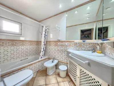 Middle Floor Apartment in Puerto Banús