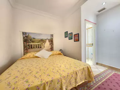 Middle Floor Apartment in Puerto Banús