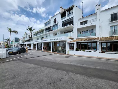Middle Floor Apartment in Puerto Banús