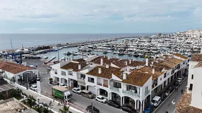 Middle Floor Apartment in Puerto Banús