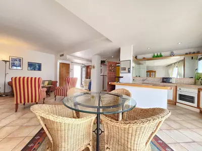 Middle Floor Apartment in Puerto Banús