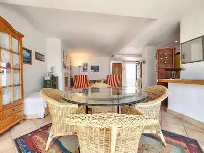 Middle Floor Apartment in Puerto Banús
