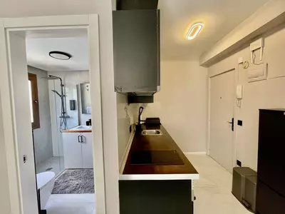 Middle Floor Studio in Nueva Andalucía