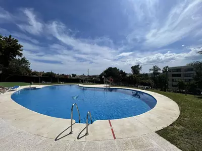 Middle Floor Studio in Nueva Andalucía