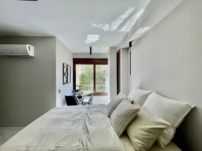 Middle Floor Studio in Nueva Andalucía