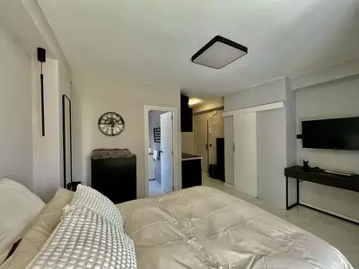 Middle Floor Studio in Nueva Andalucía