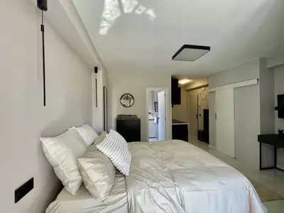Middle Floor Studio in Nueva Andalucía