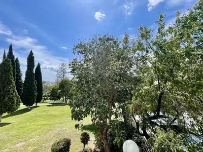 Middle Floor Studio in Nueva Andalucía