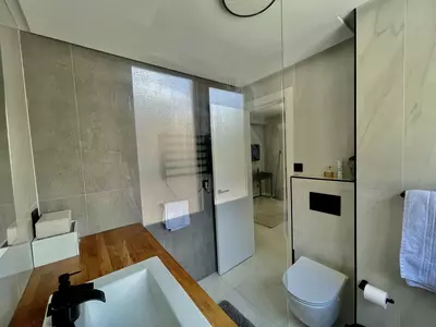 Middle Floor Studio in Nueva Andalucía