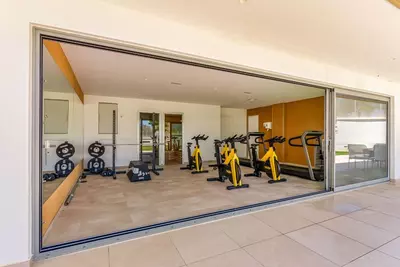 Middle Floor Apartment in Estepona