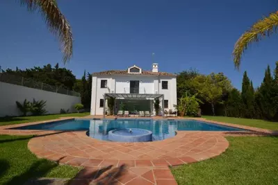Detached Villa in Guadalmina Baja