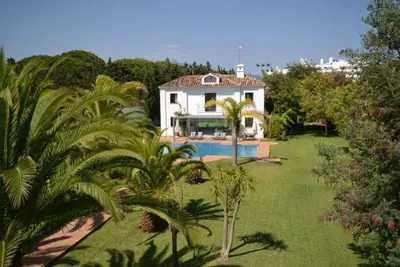Detached Villa in Guadalmina Baja