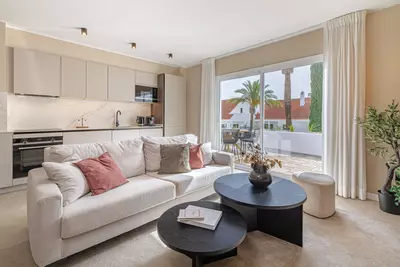 Middle Floor Apartment in Nueva Andalucía