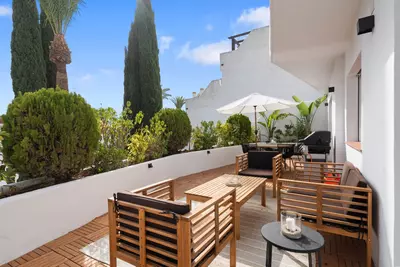 Middle Floor Apartment in Nueva Andalucía
