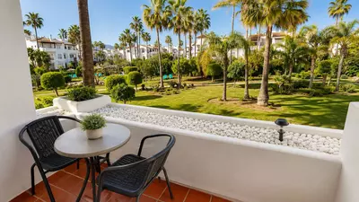 Middle Floor Apartment in Costalita