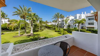 Middle Floor Apartment in Costalita