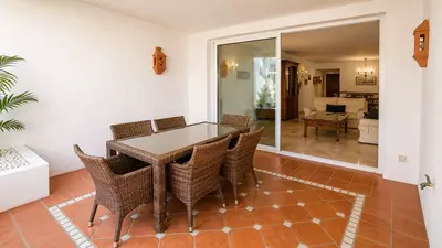 Middle Floor Apartment in Costalita