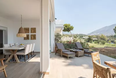 Ground Floor Apartment in Nueva Andalucía