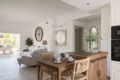 Ground Floor Apartment in Nueva Andalucía