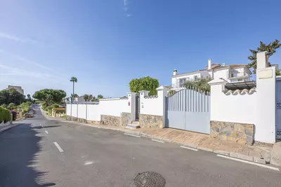 Detached Villa in Estepona
