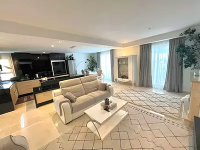Middle Floor Apartment in Nueva Andalucía