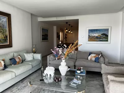 Middle Floor Apartment in Puerto Banús