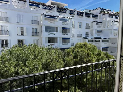 Middle Floor Apartment in Puerto Banús