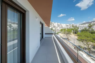 Middle Floor Apartment in Estepona