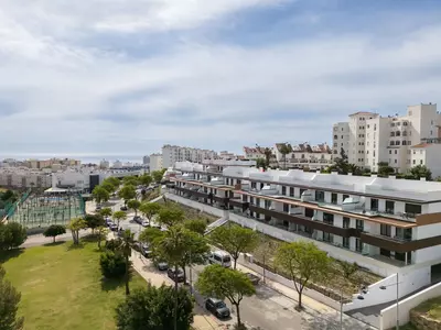 Middle Floor Apartment in Estepona