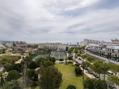 Middle Floor Apartment in Estepona