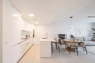 Middle Floor Apartment in Estepona