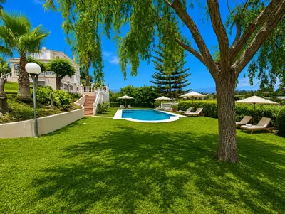 Finca - Cortijo in Estepona