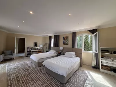 Detached Villa in Selwo