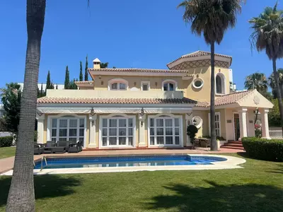 Detached Villa in Selwo