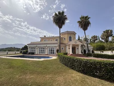 Detached Villa in Selwo