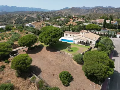 Residential Plot in Elviria