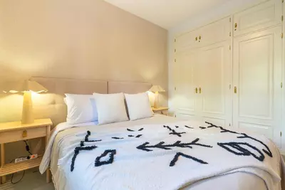Middle Floor Apartment in Nueva Andalucía