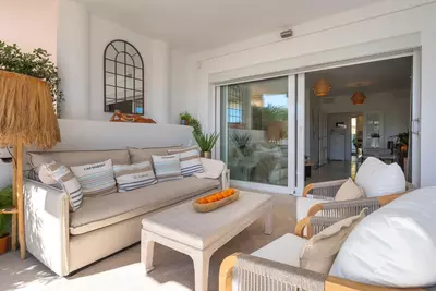 Middle Floor Apartment in Nueva Andalucía