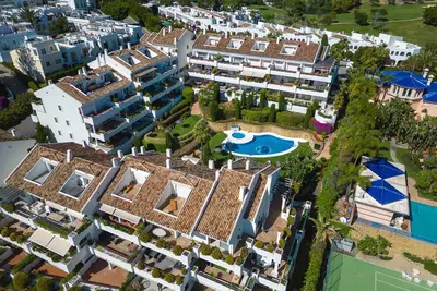 Middle Floor Apartment in Nueva Andalucía