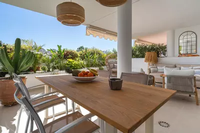 Middle Floor Apartment in Nueva Andalucía