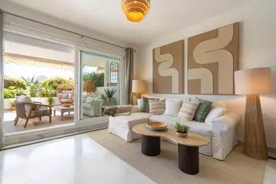 Middle Floor Apartment in Nueva Andalucía