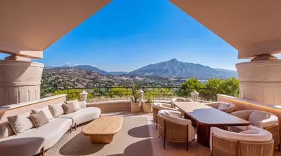 Penthouse Duplex in Nueva Andalucía