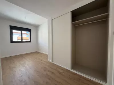 Middle Floor Apartment in Estepona